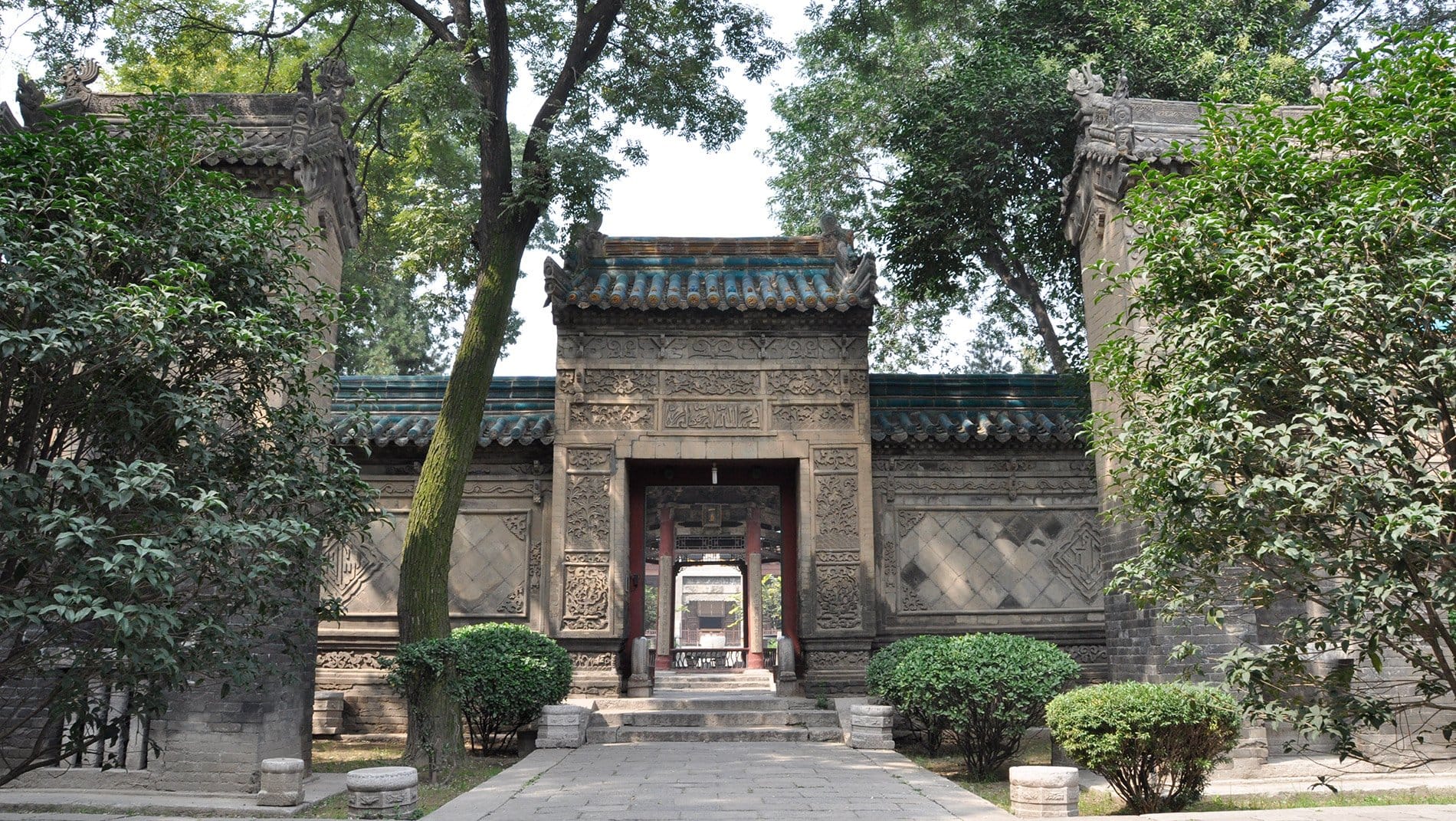 Great Mosque & Muslim Quarter~Xi'an's Muslim community is descended from the Arab Muslims who ventured here along the silk road in the fourth century. They helped create one of the world's first multicultural cities and are proud of their long history in China.